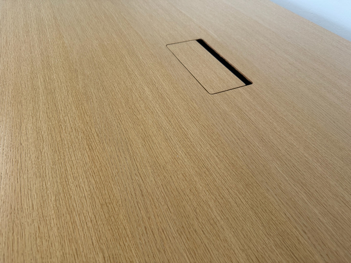 Lista Office Motion Sitzungstisch Detailfoto Tischplatte