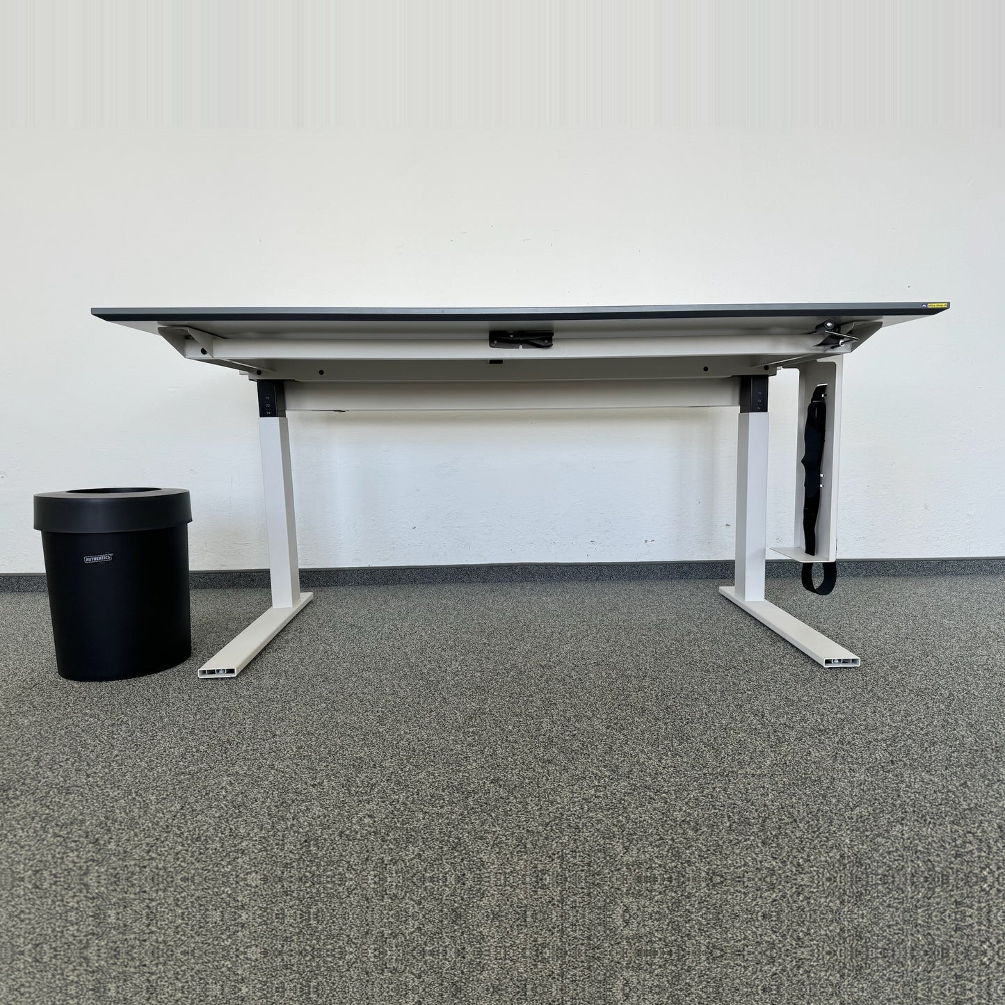 Lista Office Extend Schreibtisch mit Zubehör