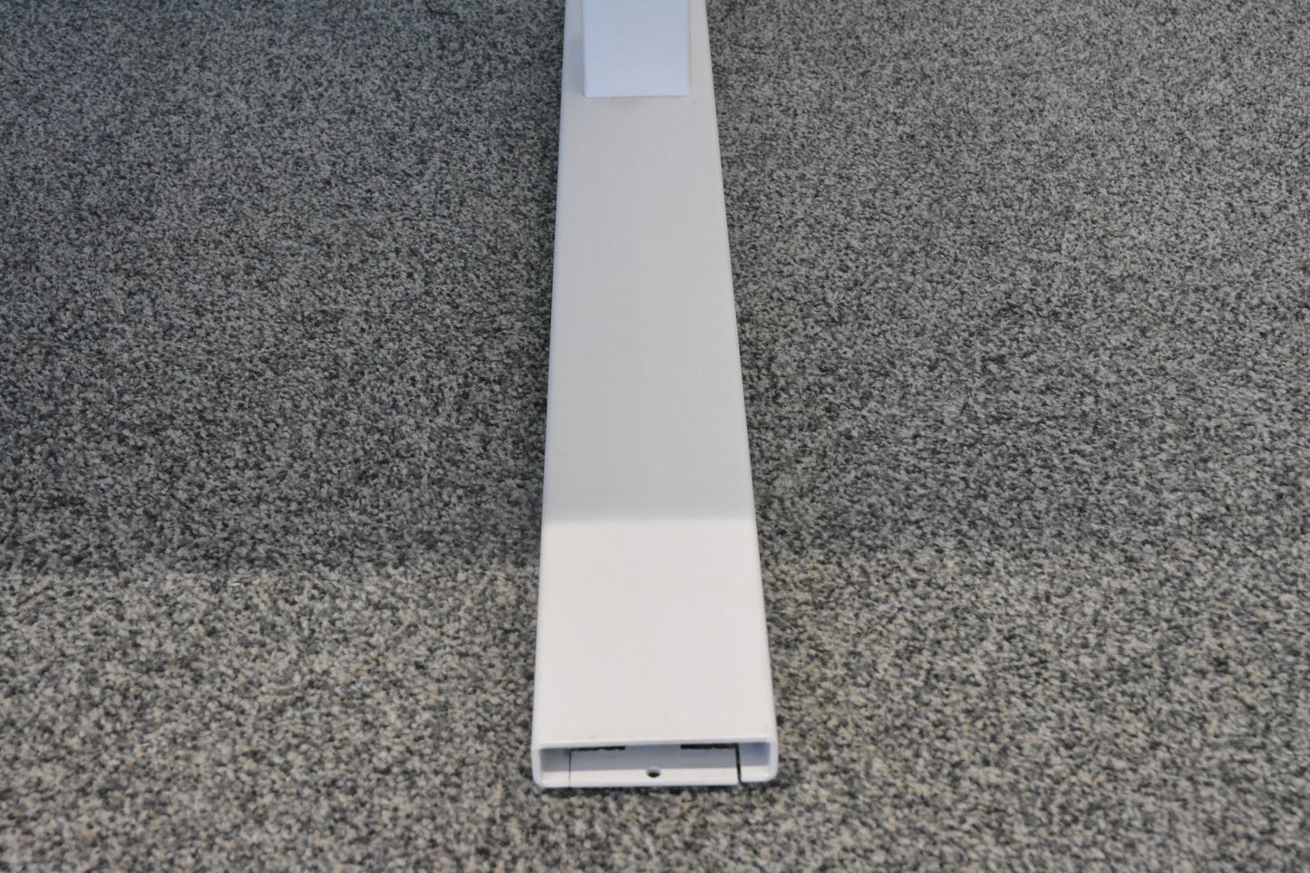 Lista Office LO Extend Schreibtisch Detailfoto Fuss ohne Abdeckkappe - 6036725