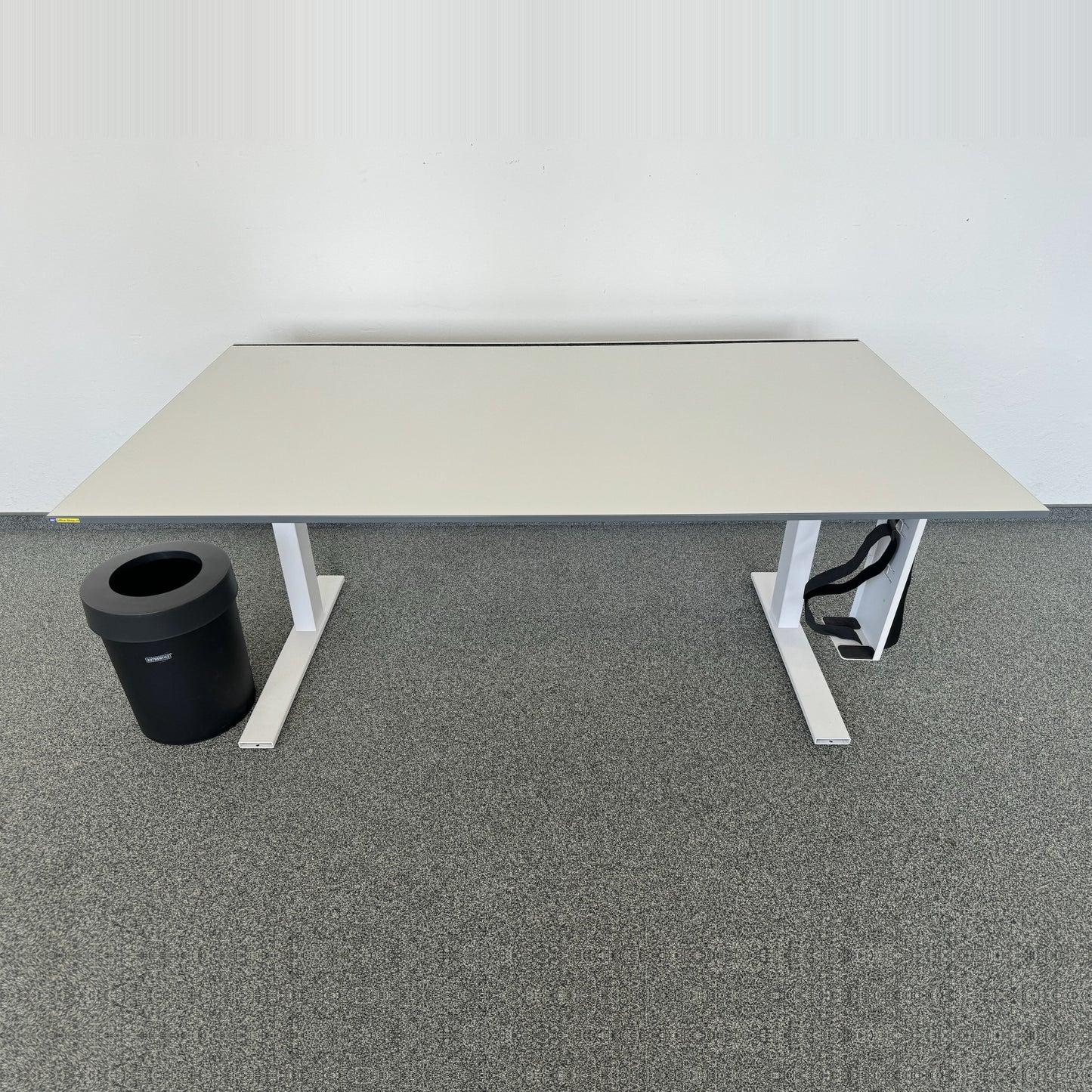 Lista Office LO Extend Schreibtisch Tischplatte Weiss mit CPU-Halter und Abfalleimer