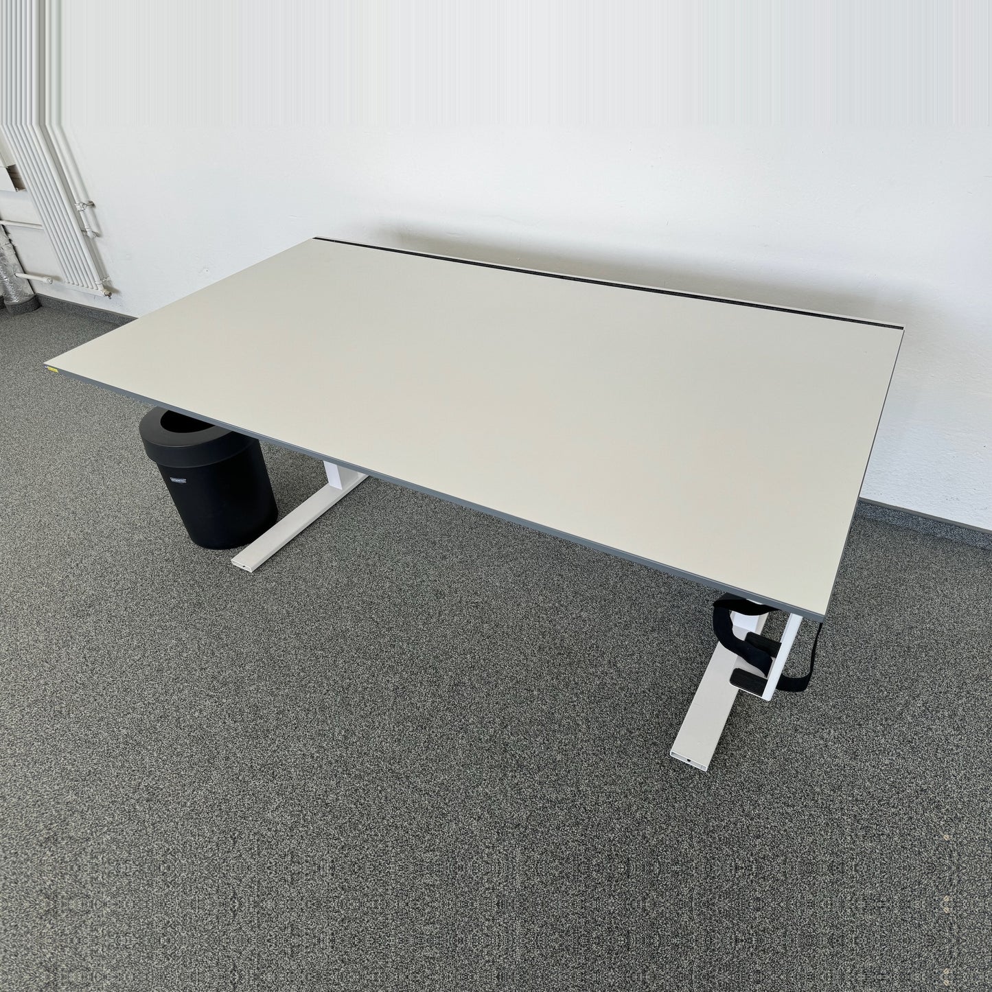 Lista Office LO Extend Schreibtisch mechanisch höhenverstellbar von 680-820mm