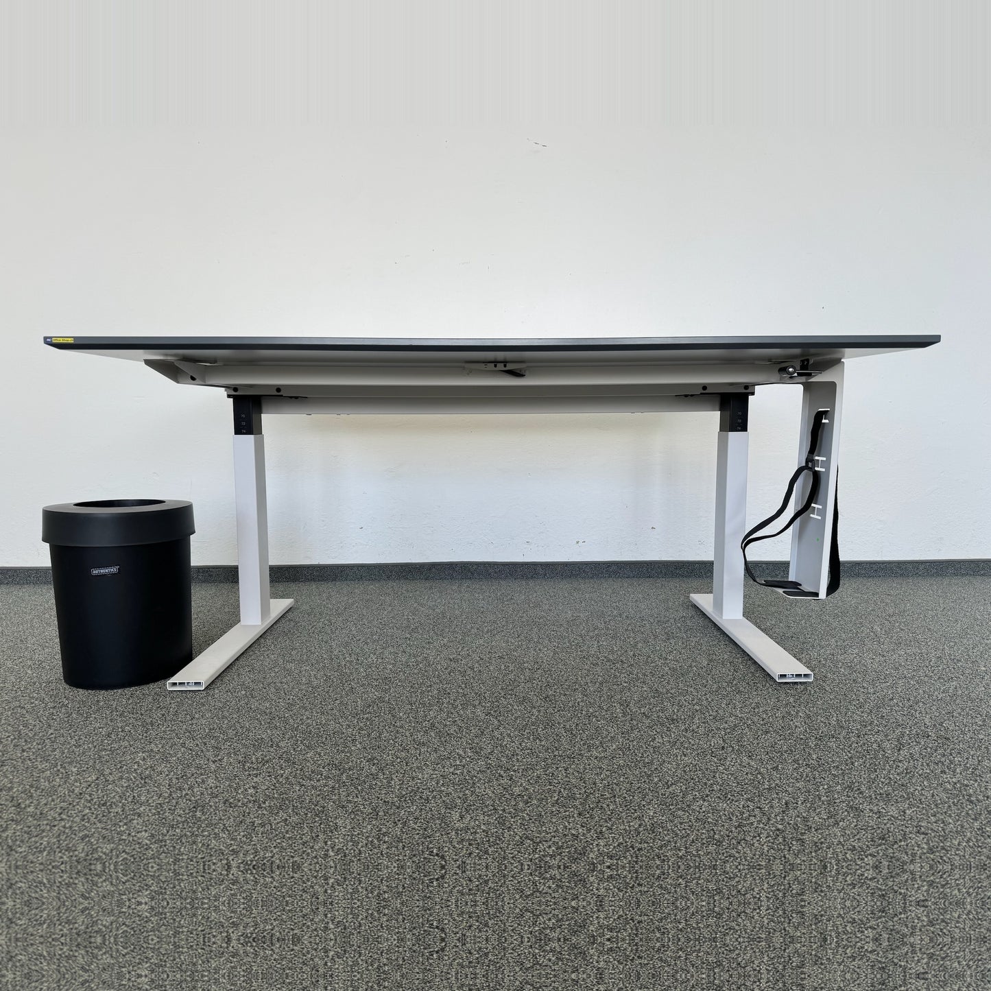 Lista Office LO Extend Schreibtisch Ansicht von unten