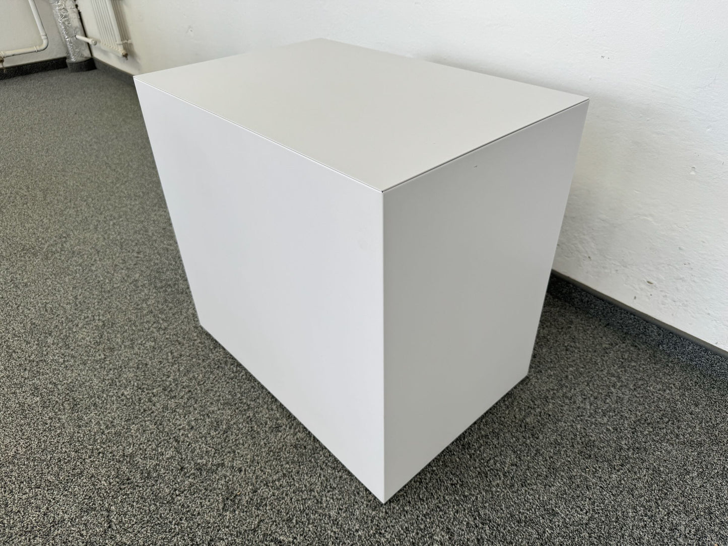 Lista Office Serie L Unterstell-Korpus Ansicht von hinten