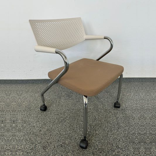 Vitra Visaroll 2 Stuhl mit Armlehnen