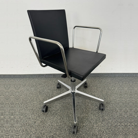 Accademia Fina Sitzungsdreh-Sessel mit Armlehnen in Chrom