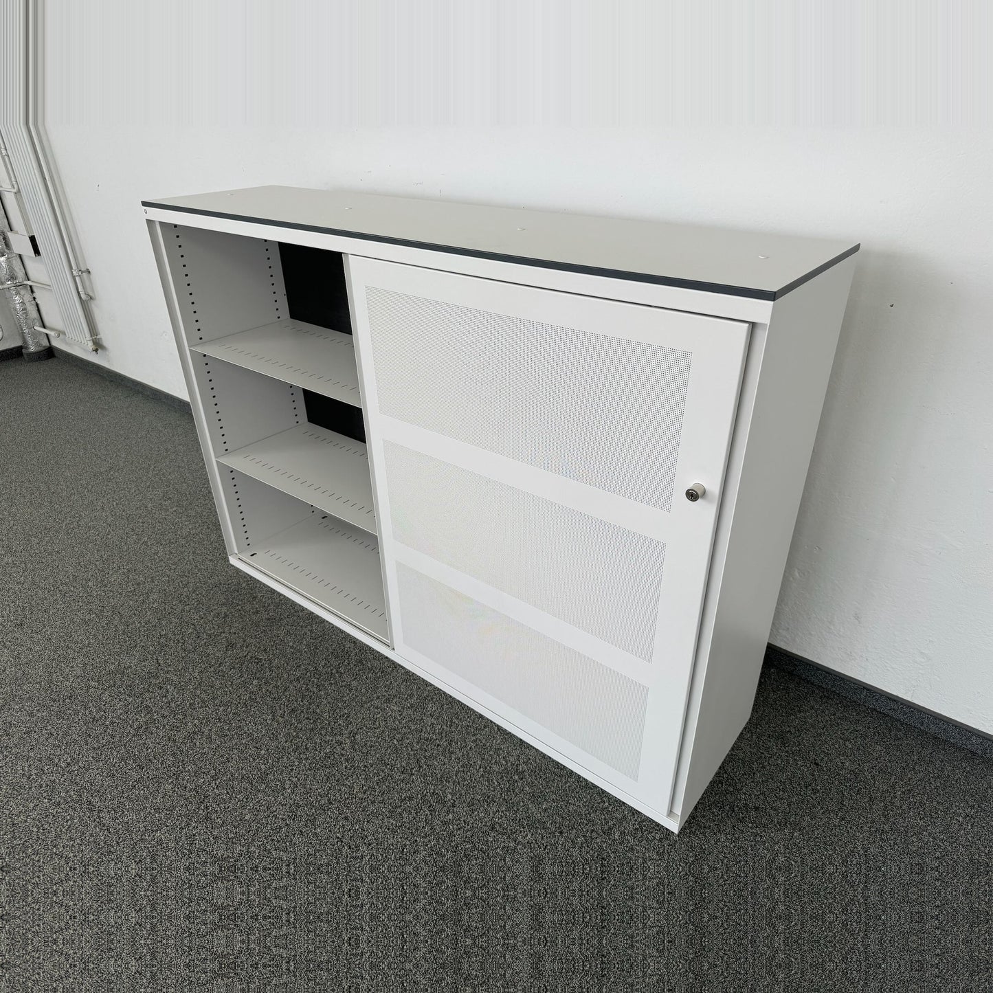 Lista Office Storage Twin Schiebetürschrank