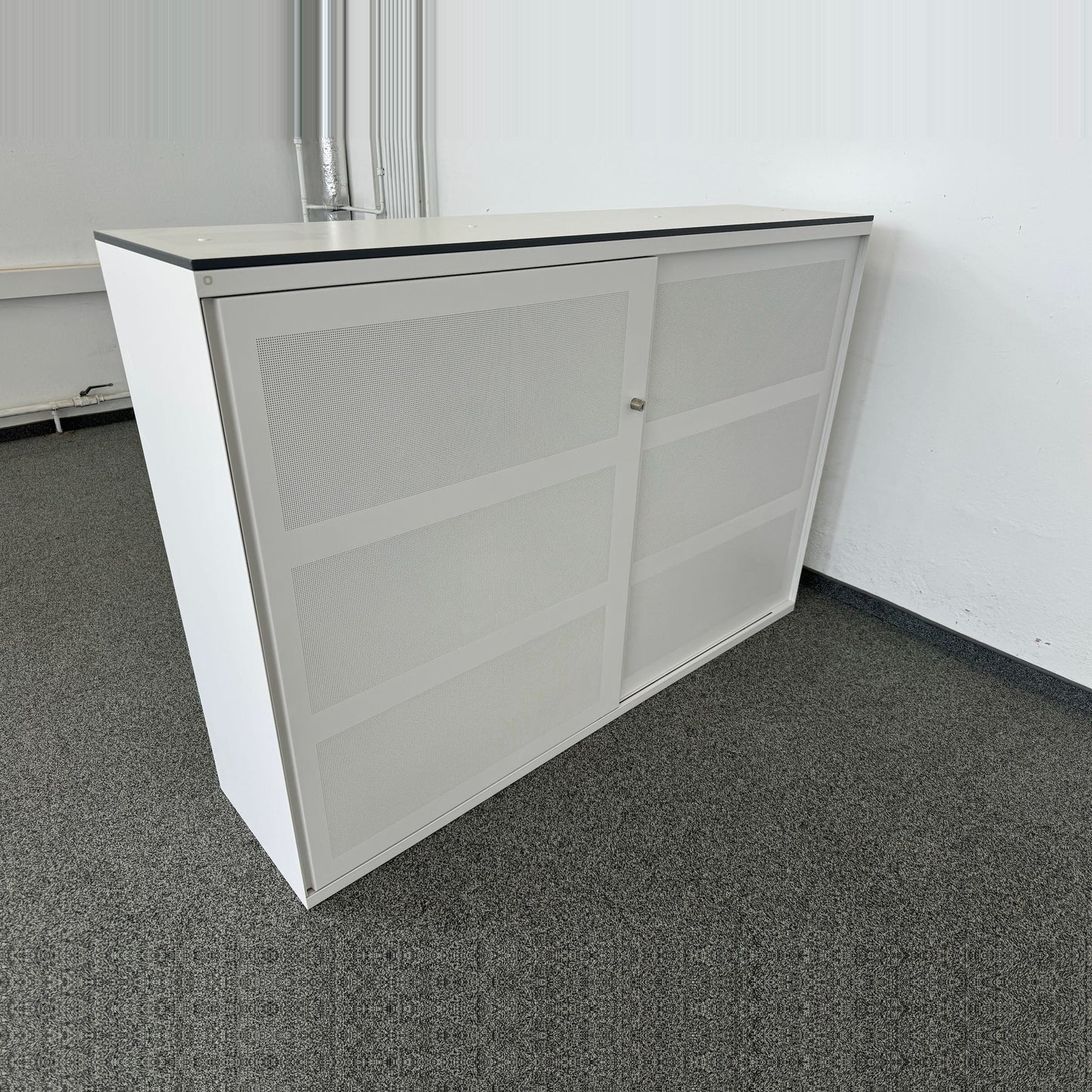 Lista Office Storage Twin Schiebetürschrank
