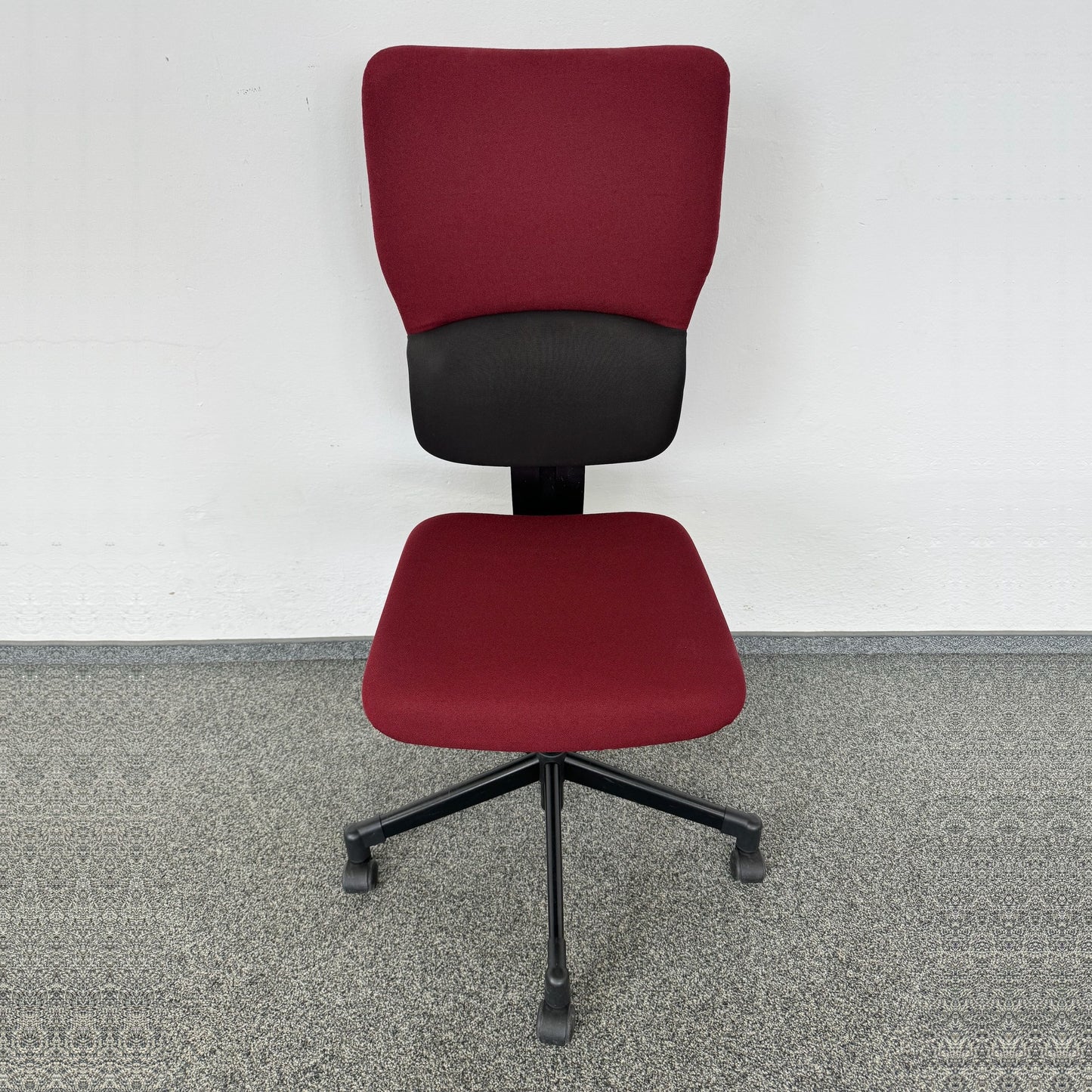 Steelcase Let's B Bürodrehstuhl Stoffbezug Bordeaux und Schwarz