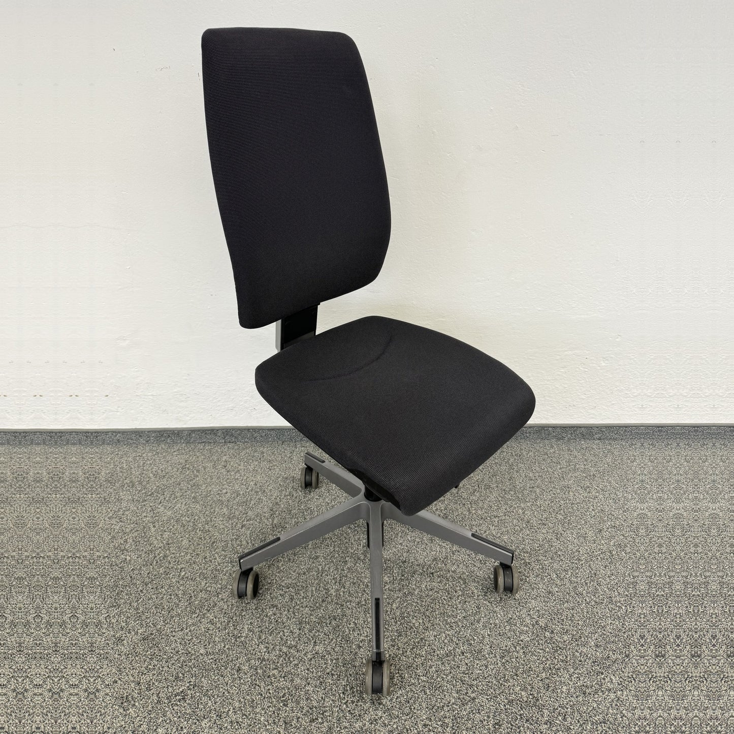 Giroflex G68 Bürodrehstuhl ohne Armlehnen