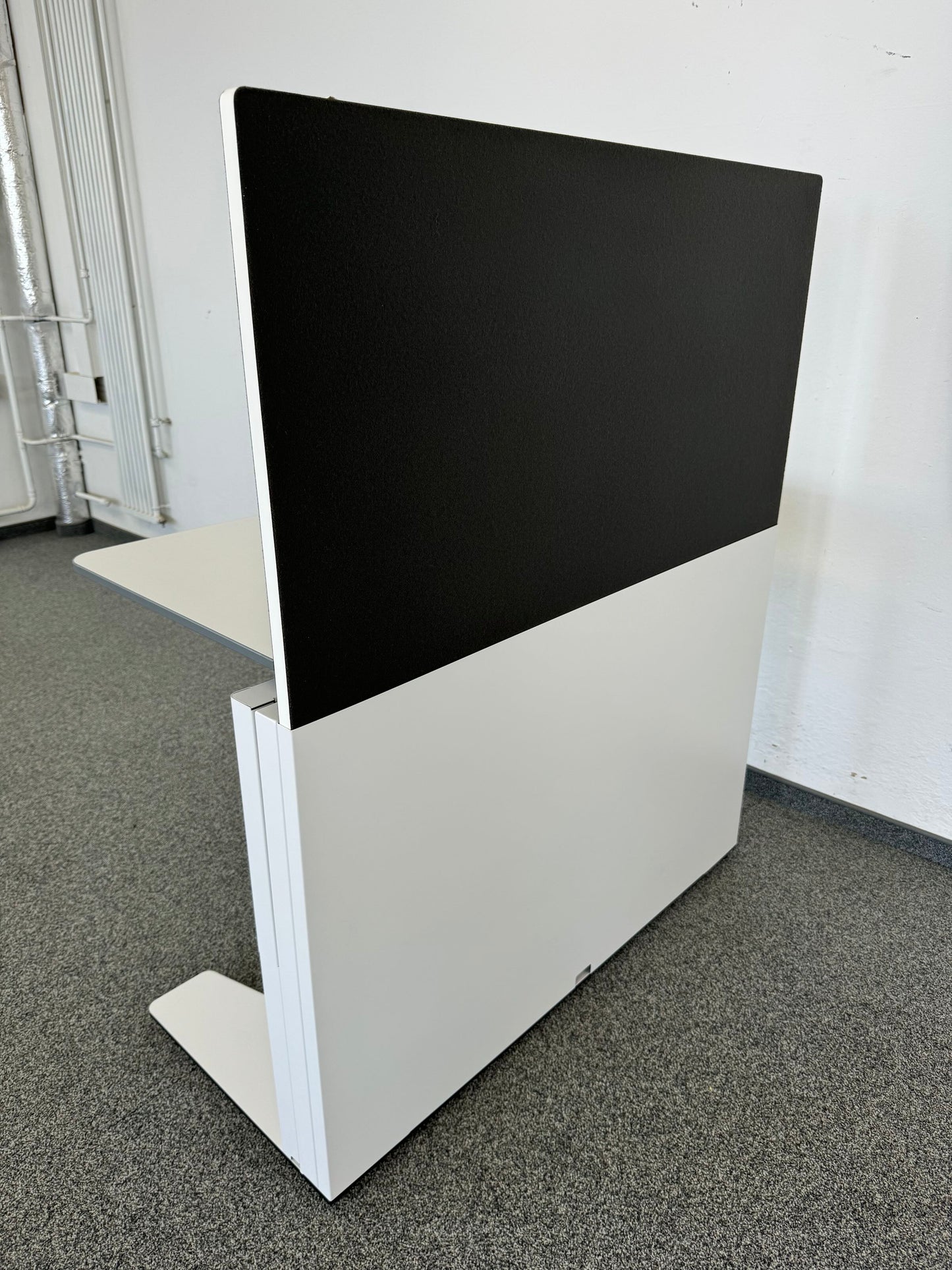 Lista Office Workstation Schreibtisch Ansicht von hinten