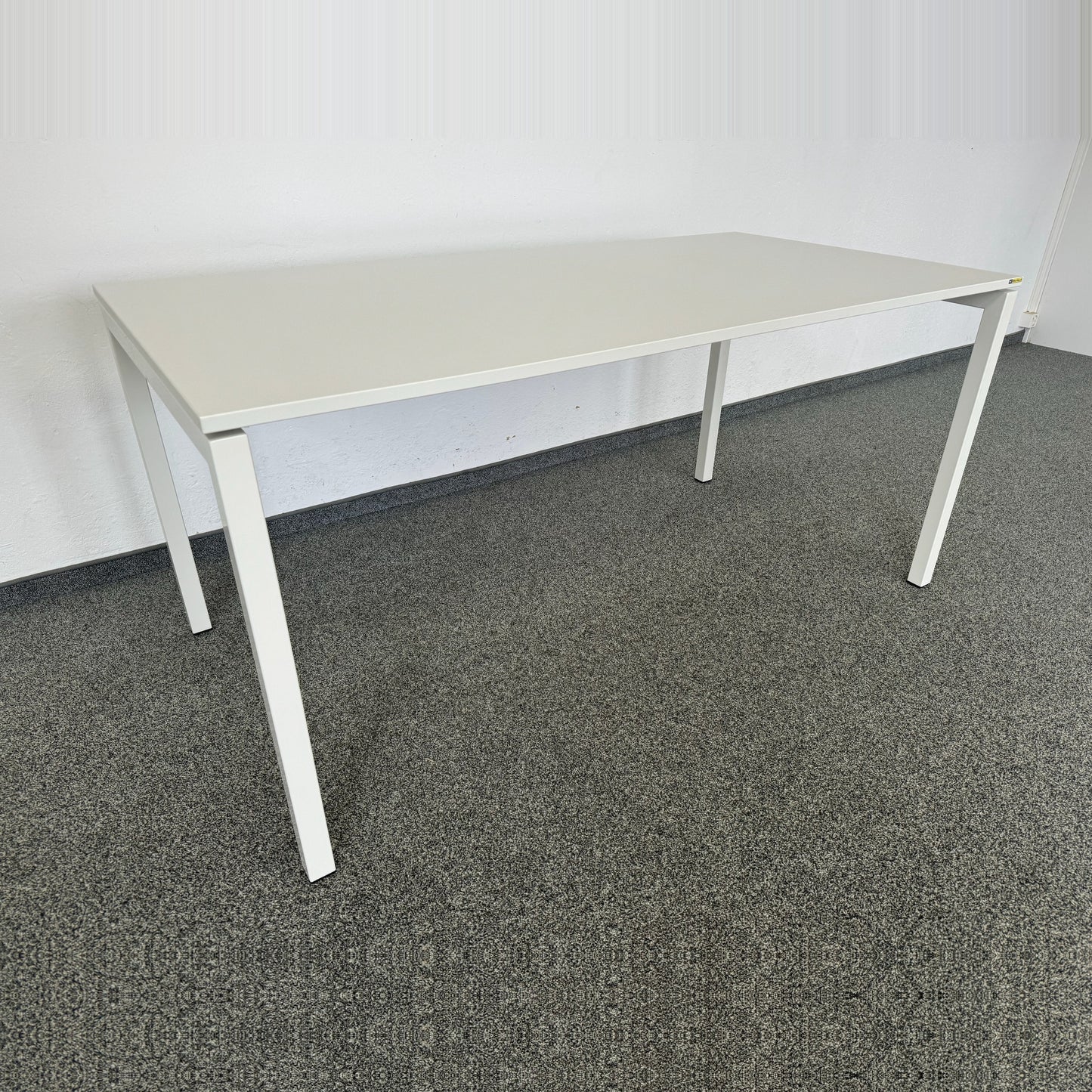 Ergodata Line Desk Sitzungstisch