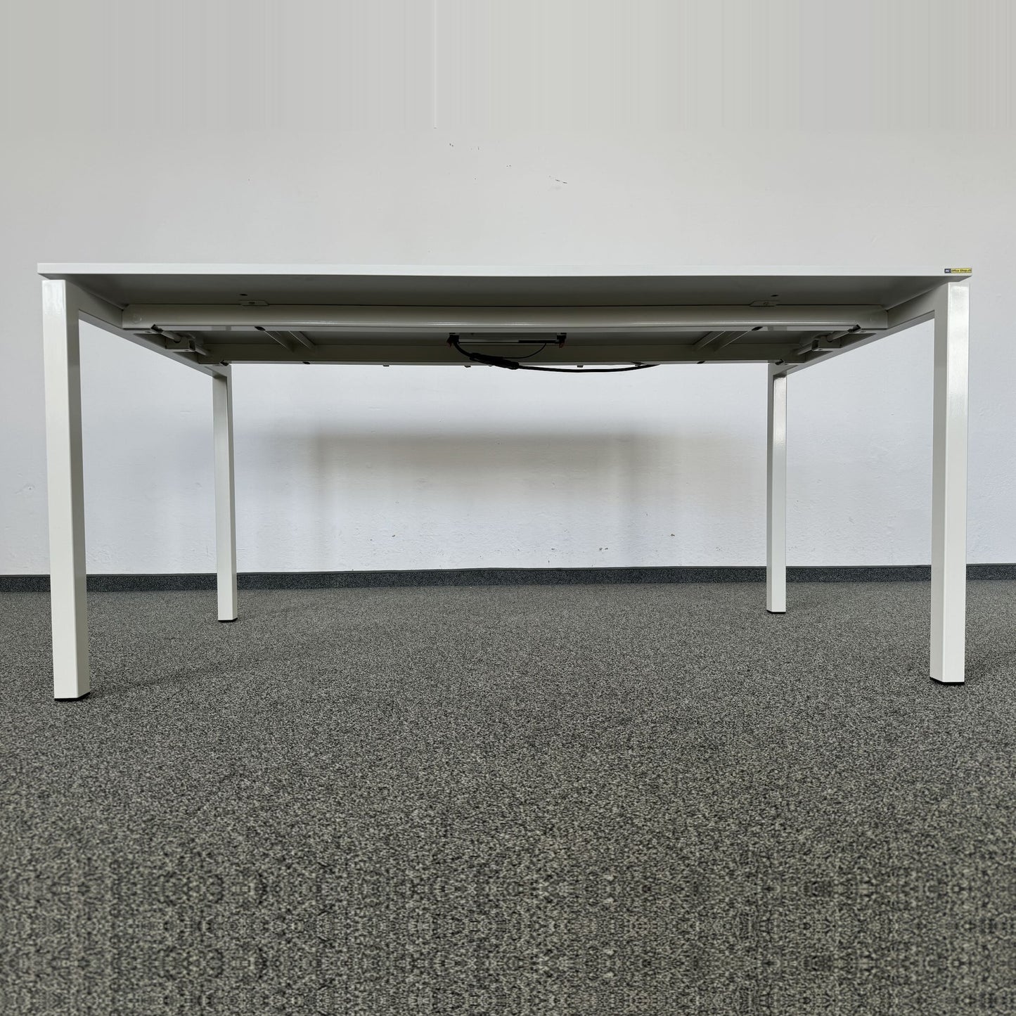 Ergodata Line Desk Sitzungstisch Ansicht von unten - 6037121