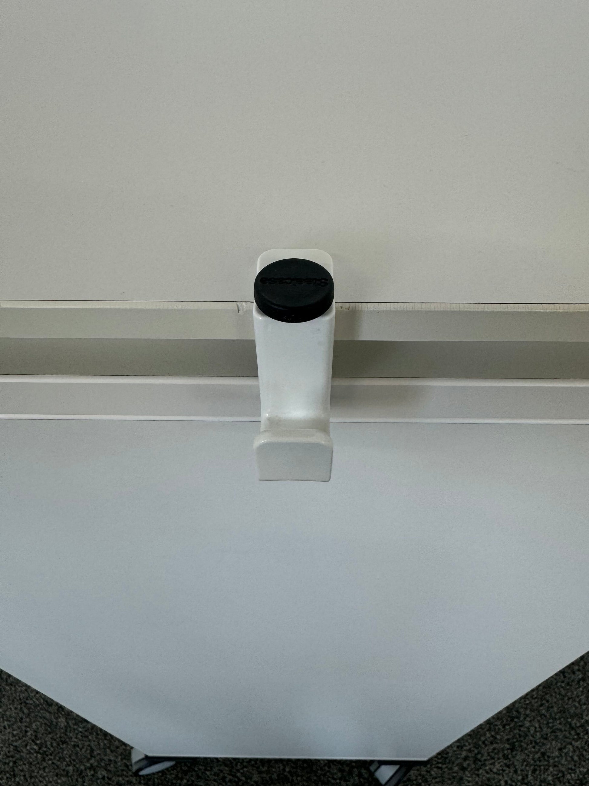 Steelcase Share It Kleiderhaken für Caddy