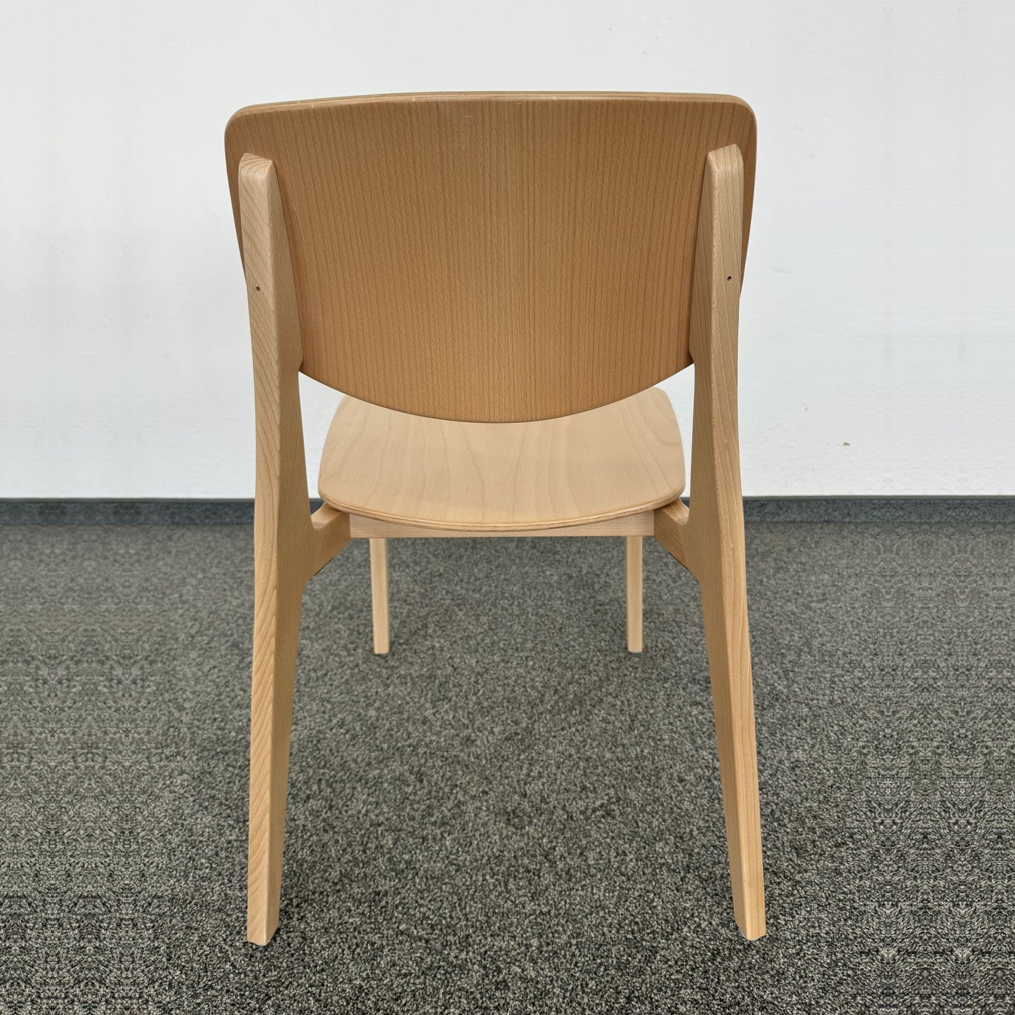Dietiker Felber C14 Stuhl von hinten