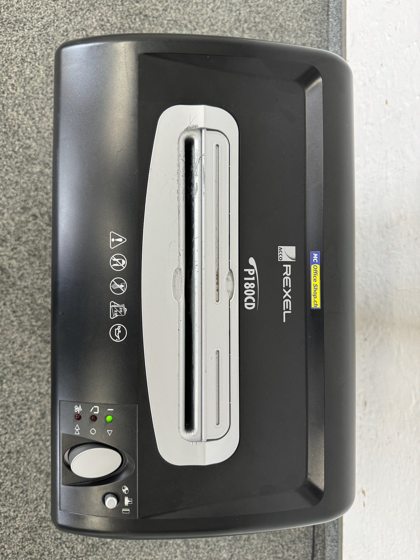 Rexel P180CD Aktenvernichter Kunststoff schwarz von oben