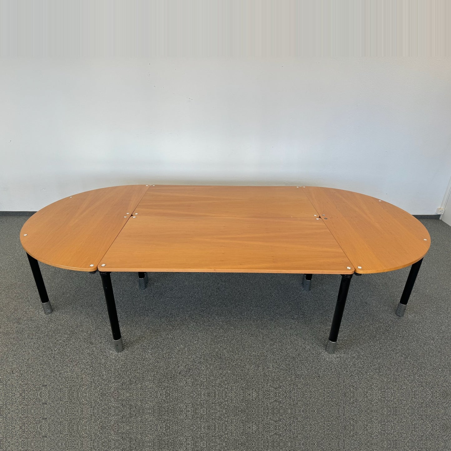 Steelcase Quadrino Sitzungstisch Spanplatte Buchendekor