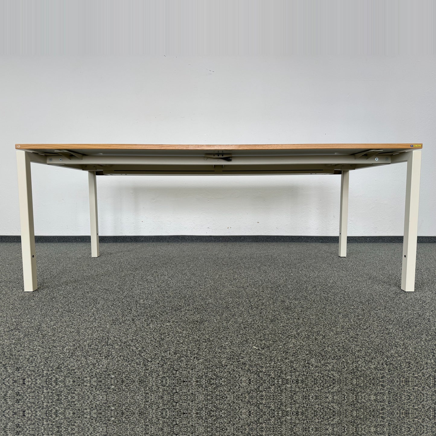 Lista Office Motion Schreibtisch Ansicht von unten