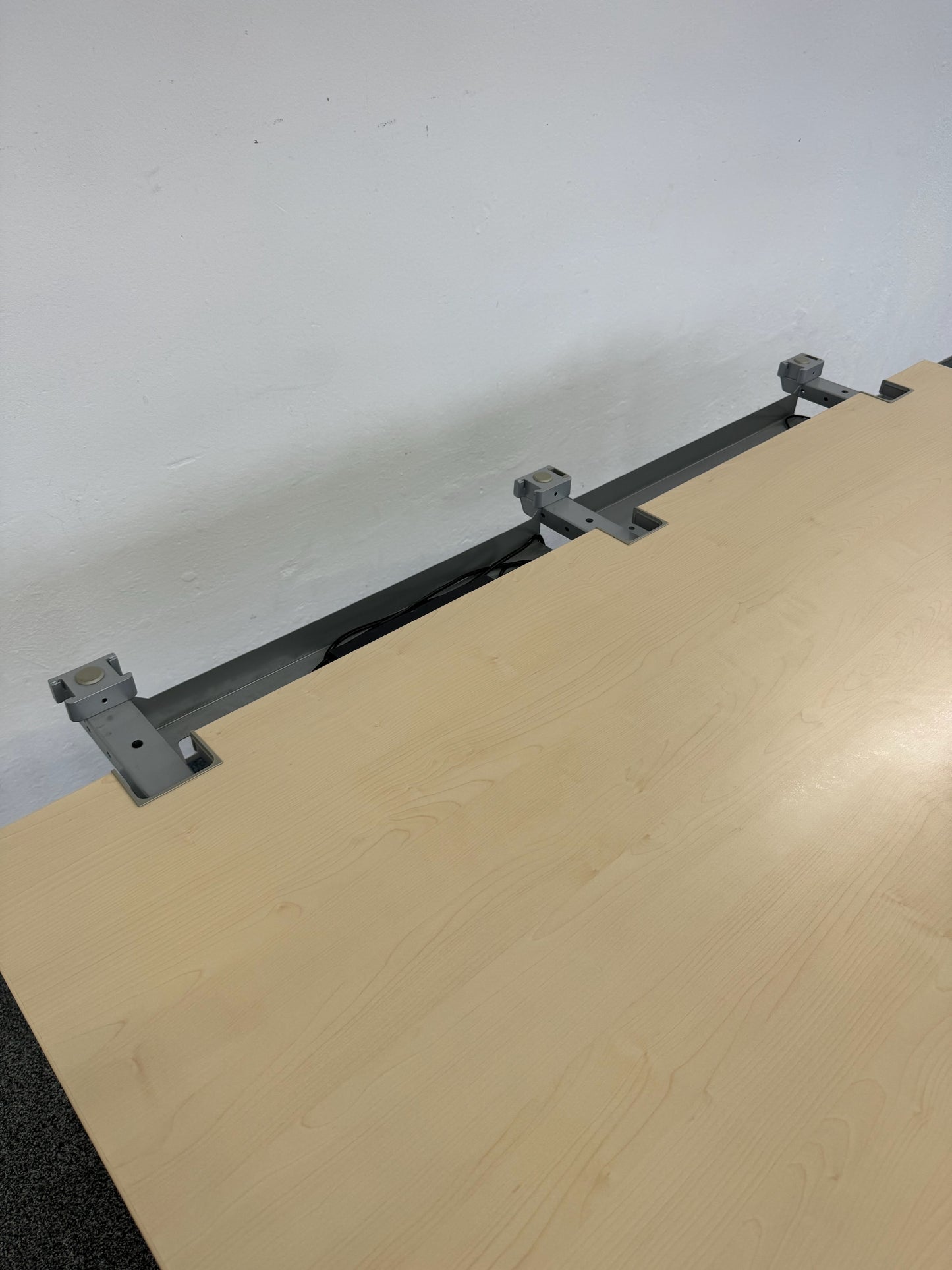 TALO.S Sitz-Steh-Schreibtisch Detailfoto