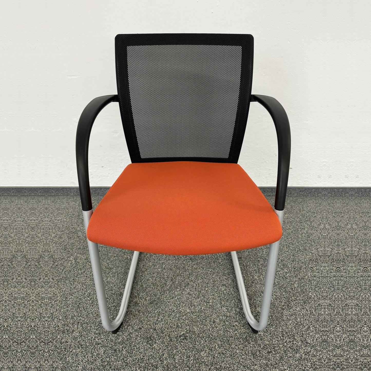 König + Neurath OKAY II Freischwinger Stoffbezug Orange