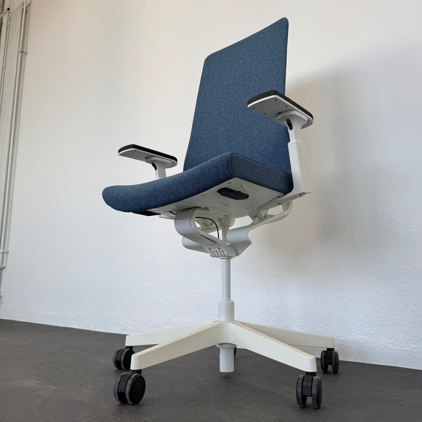 Interstuhl PUREis3 PU113 Bürodrehstuhl Ansicht Mechanik