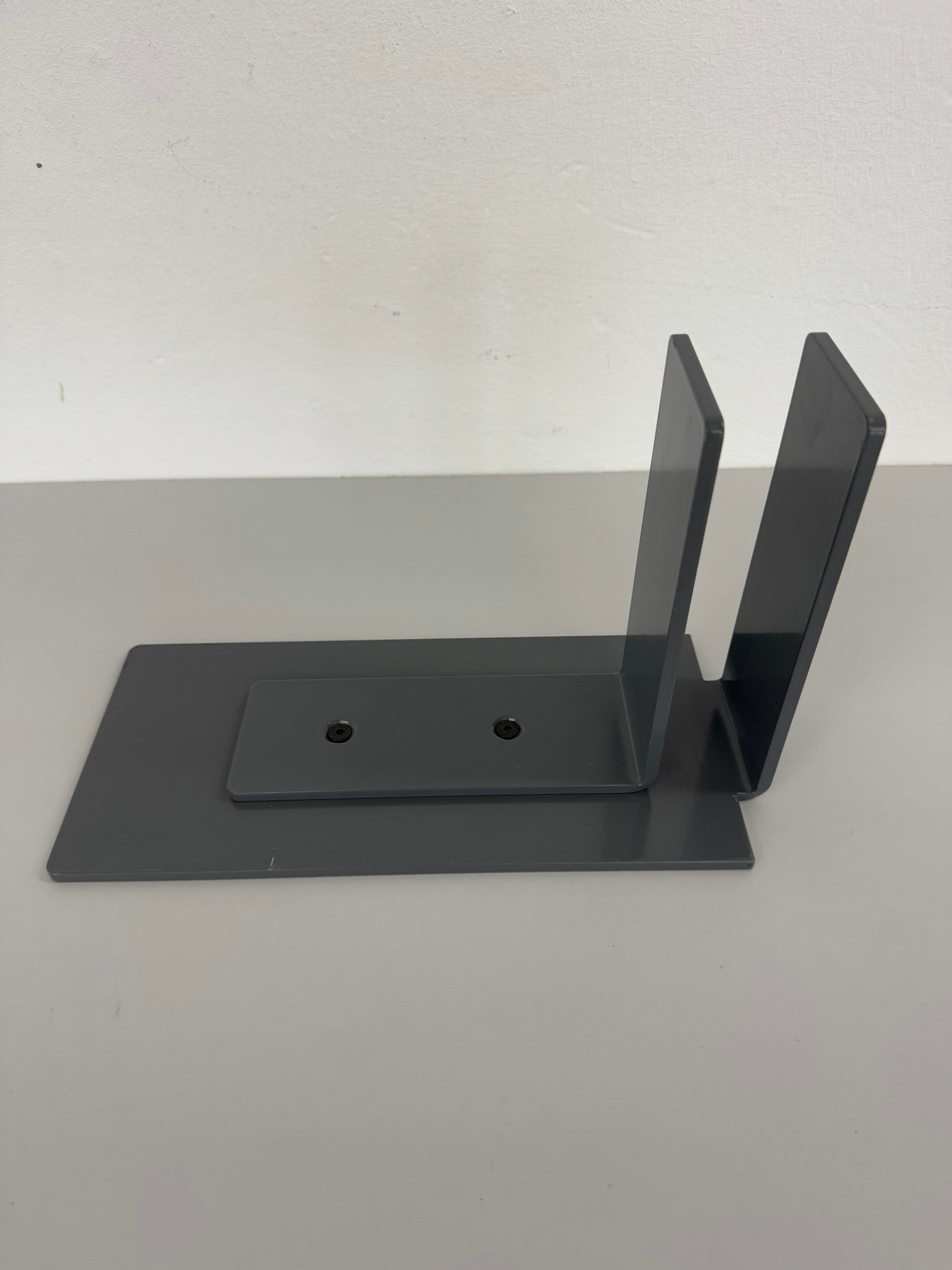 Bene W4 Standfuss seitliche Ansicht