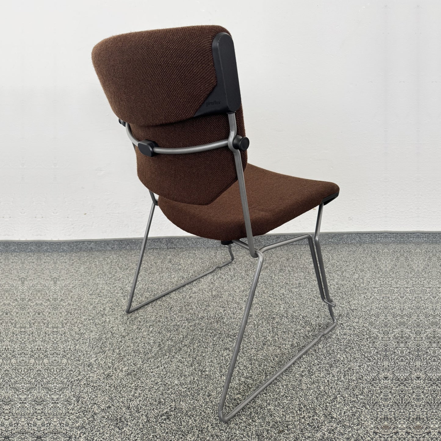 Giroflex G33 Sitzungsstuhl mit Rückenlehne