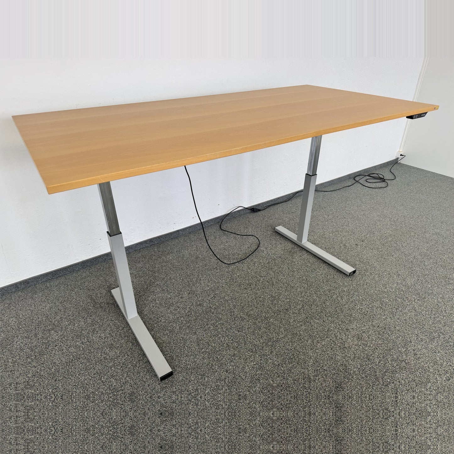 Echo Cubos Sitz-Steh Schreibtisch