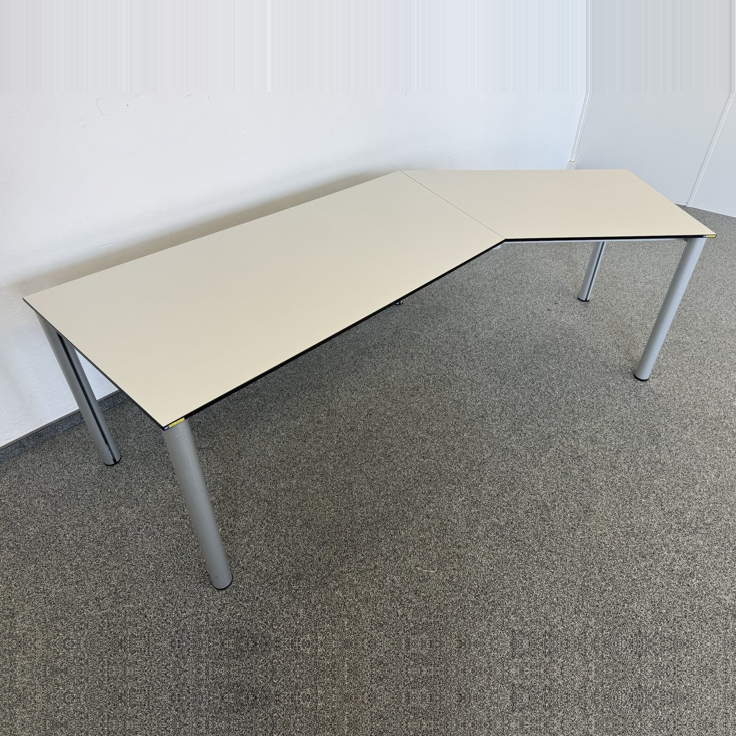 Haworth Fifty Schreibtisch fixe Höhe 720mm
