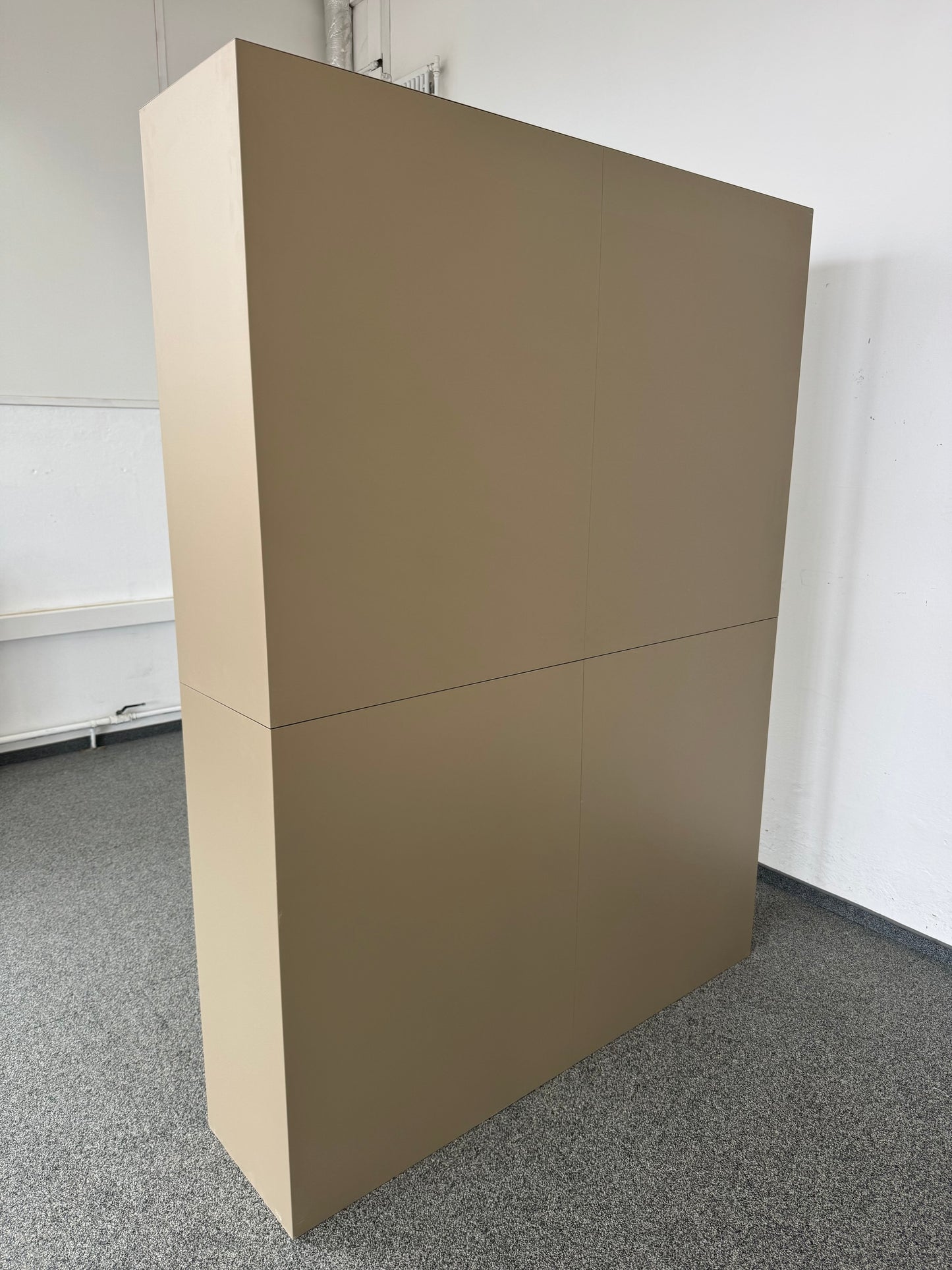 Lista Storage Schiebetür-Aktenschrank Ansciht Rückwand