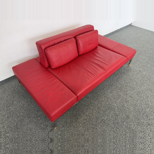 De Sede 2er Sofa in rotem Leder mit Chromgestell von oben