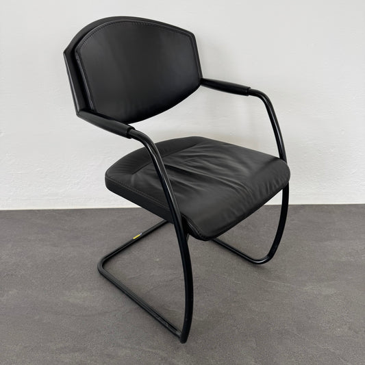 Giroflex G16 Freischwinger mit Armlehnen