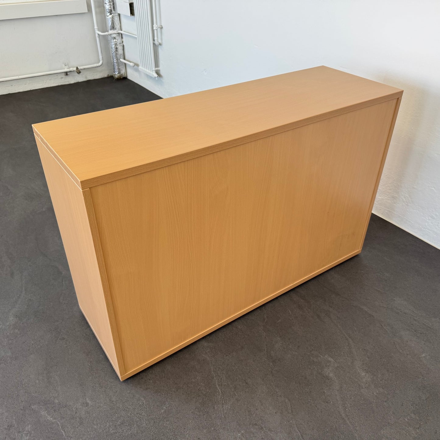 Gesika Lim Lateralschrank von hinten