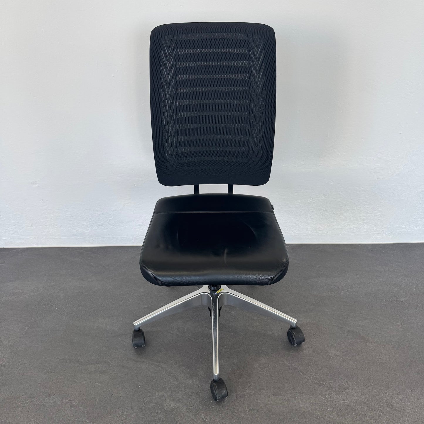 Girsberger Reflex Bürodrehstuhl Lederbezug Schwarz
