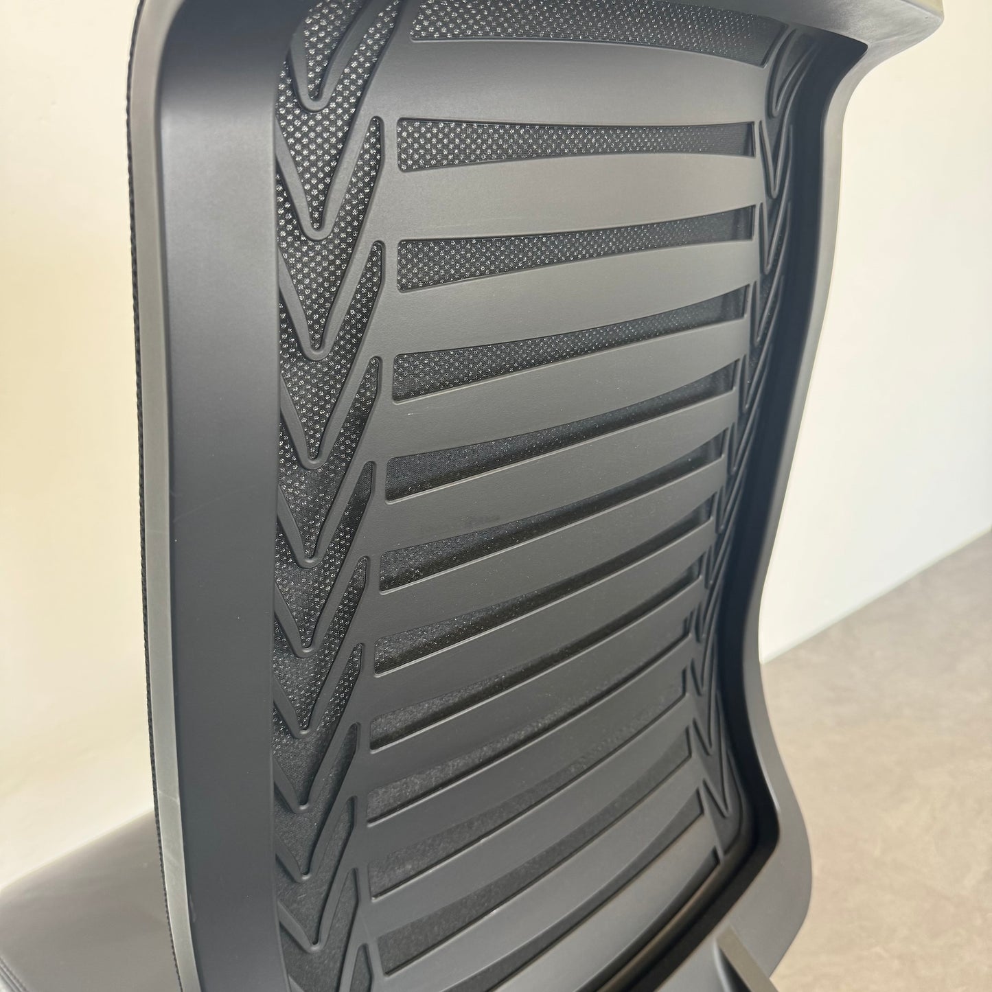 Girsberger Reflex Bürodrehstuhl Detailfoto Rückenlehne