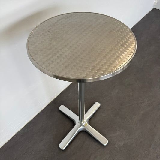 Top Design Classic Bistrostehtisch mit einem Durchmesser von 600mm