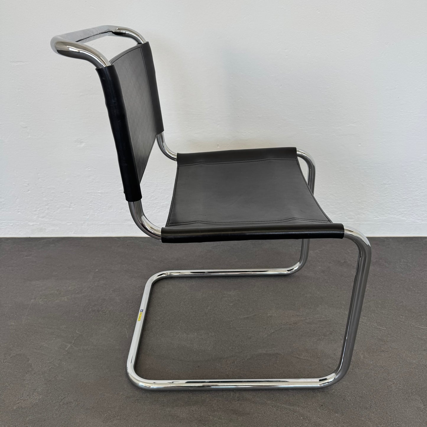 Fasem Stuhl Raul Freischwinger Gestell Metall Chrom