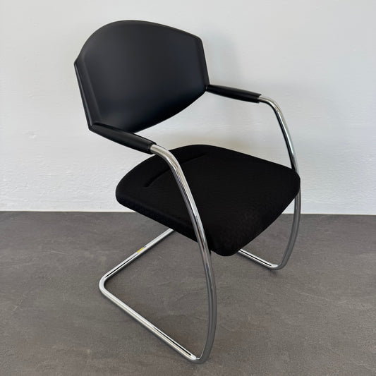 Giroflex G16 Freischwinger mit Armlehnen