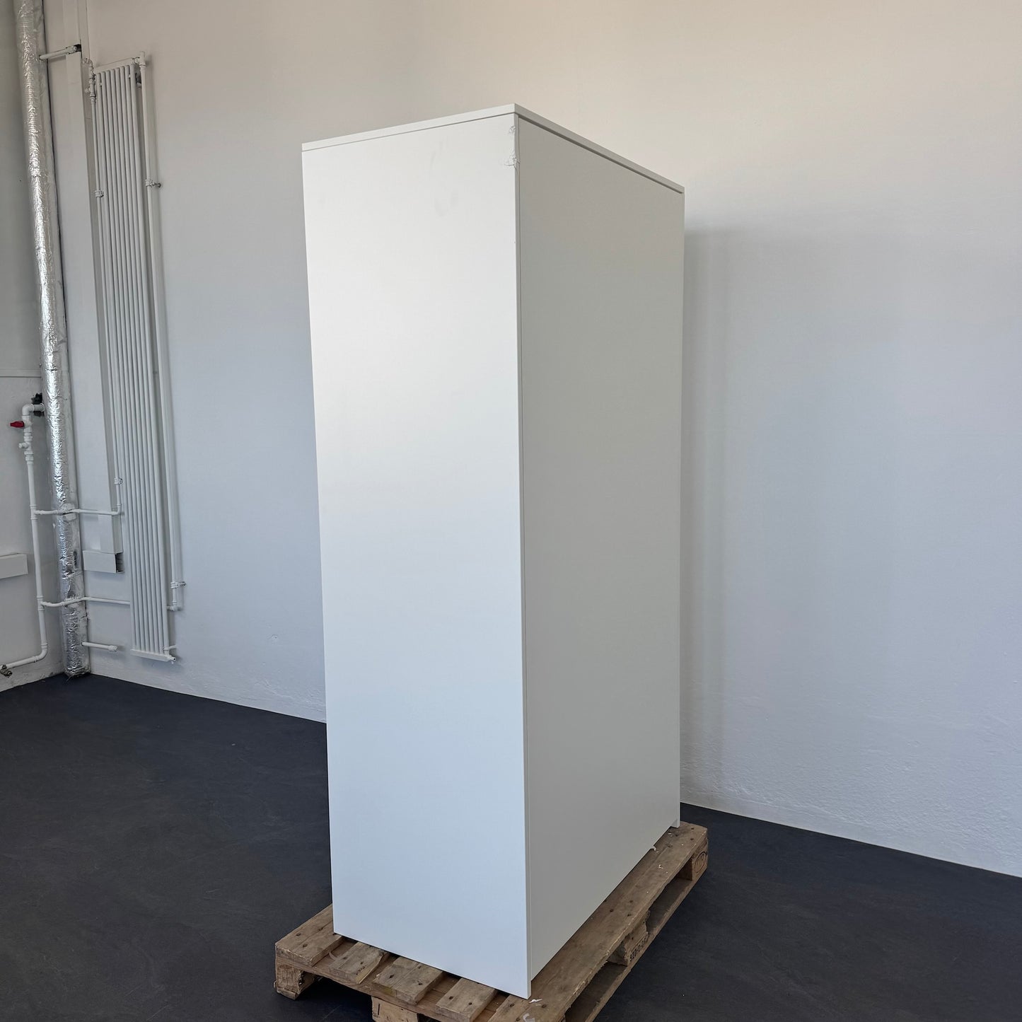 Palmberg Prisma 2 Lockerschrank Ansicht von der Seite