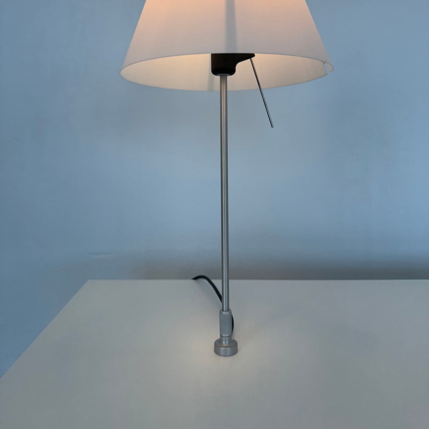 Artemide Tolomeo Tischlampe Ansicht Bedienung