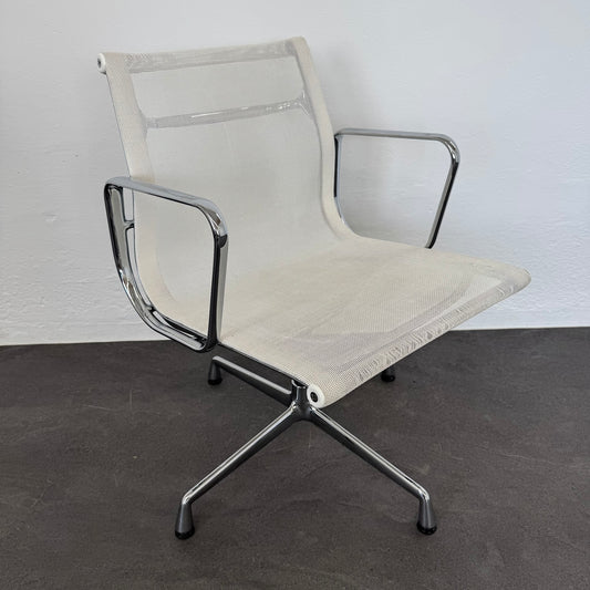 Vitra Aluminium Chair EA108