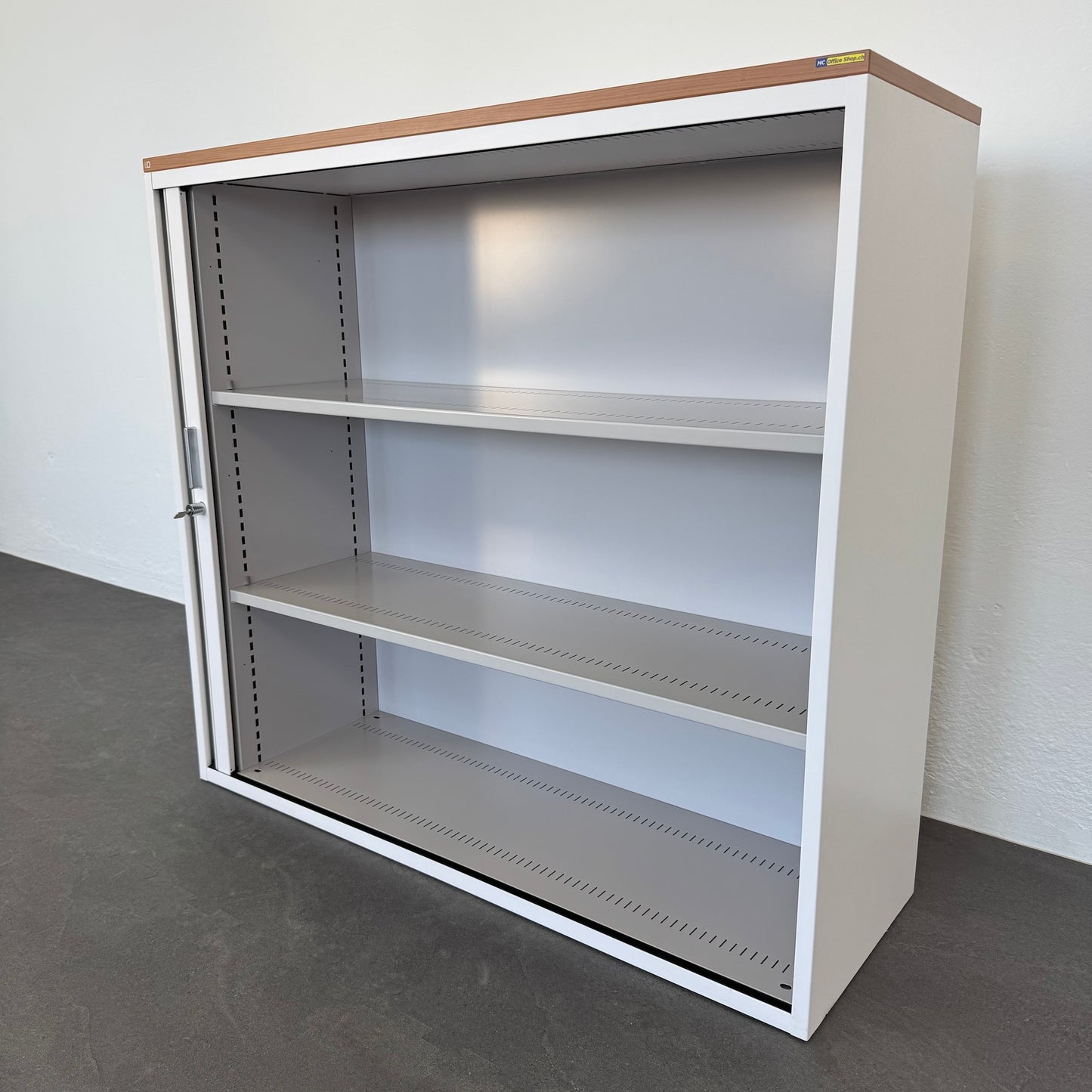 Lista Office Storage Lateralschrank Fachböden höhenverstellbar