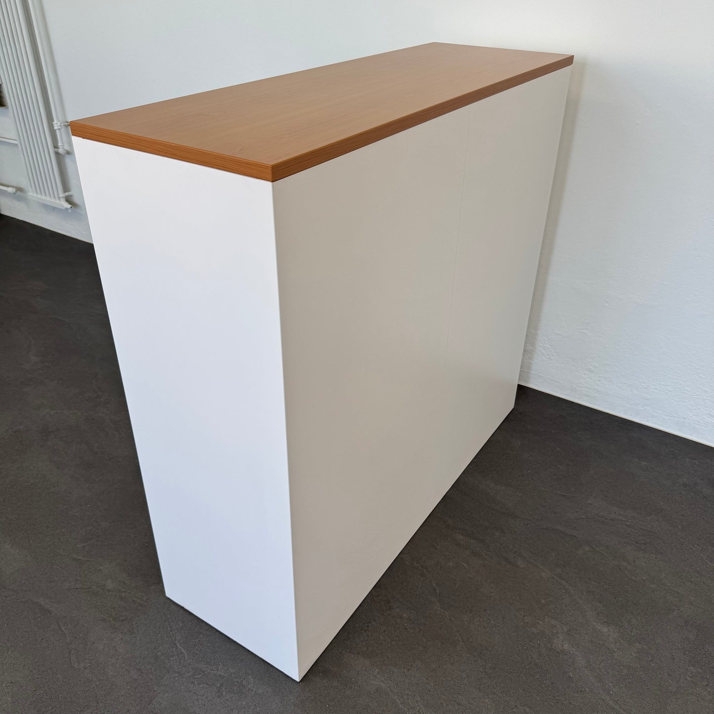 Lista Office Storage Lateralschrank Ansicht von der Seite