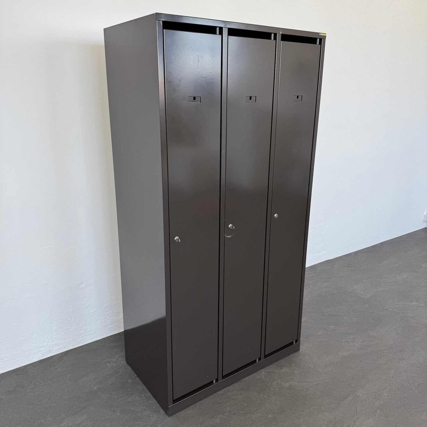 Stalgo Classic Garderobenschrank 890mm breit und 500mm tief