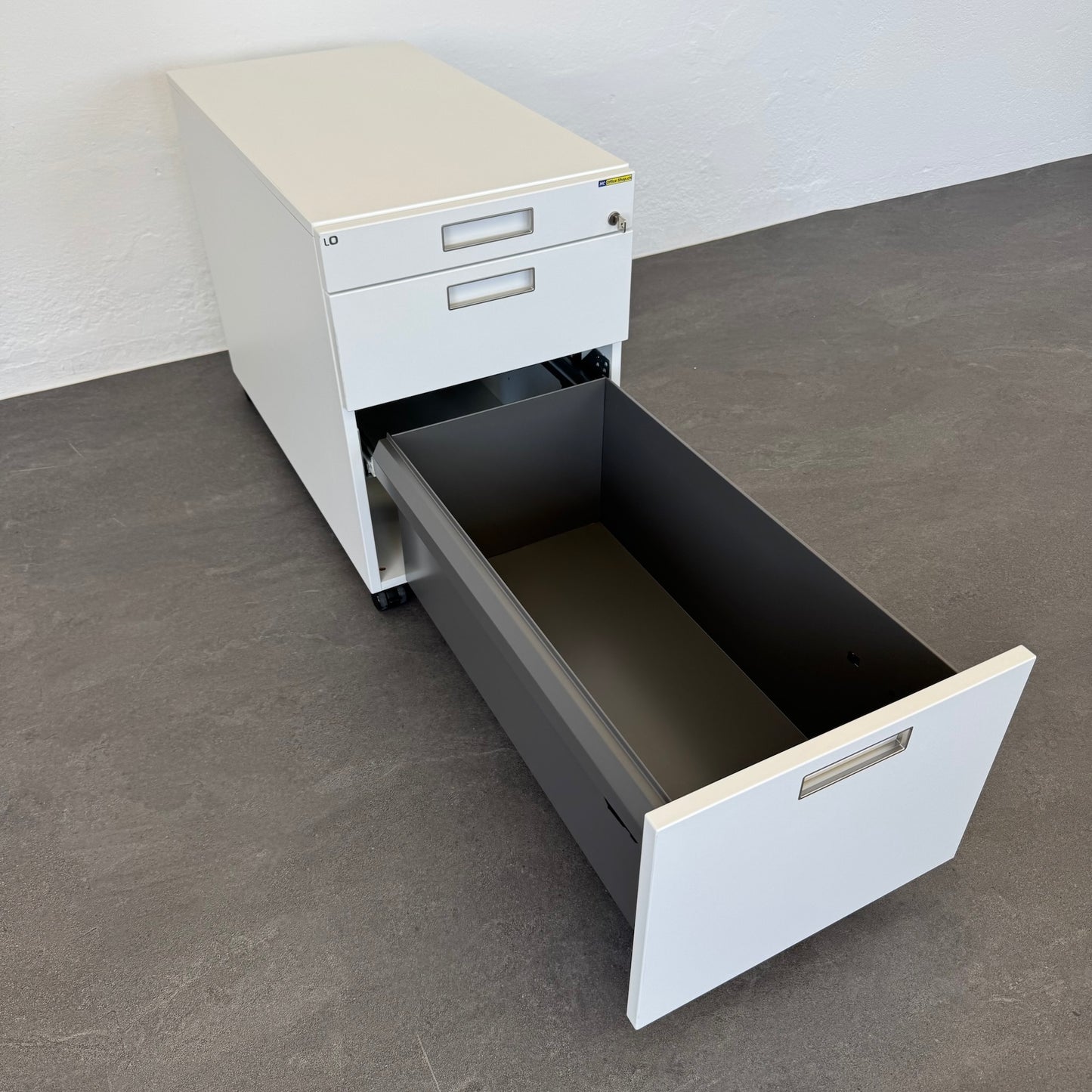 Lista Office D1 Roll-Korpus mit HR-Auszug offen