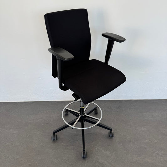 Züco Cubo Counter Drehstuhl mit Armlehnen