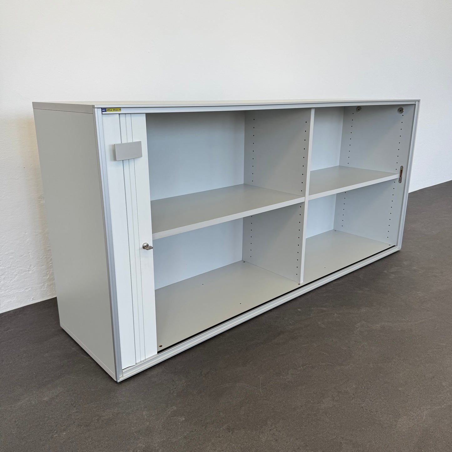 Elan New City Lateralschrank mit 2 Fachboden
