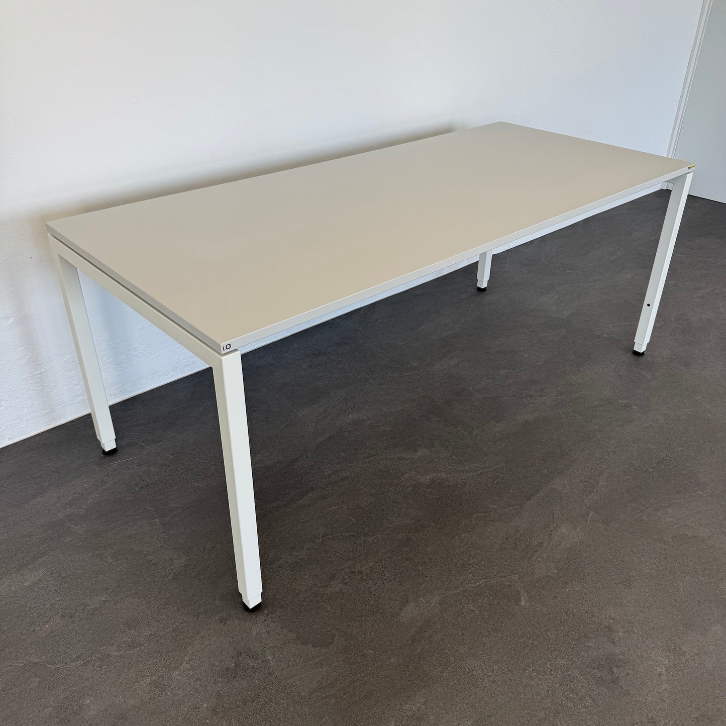 Lista Office Motion Schreibtisch 1800x800mm