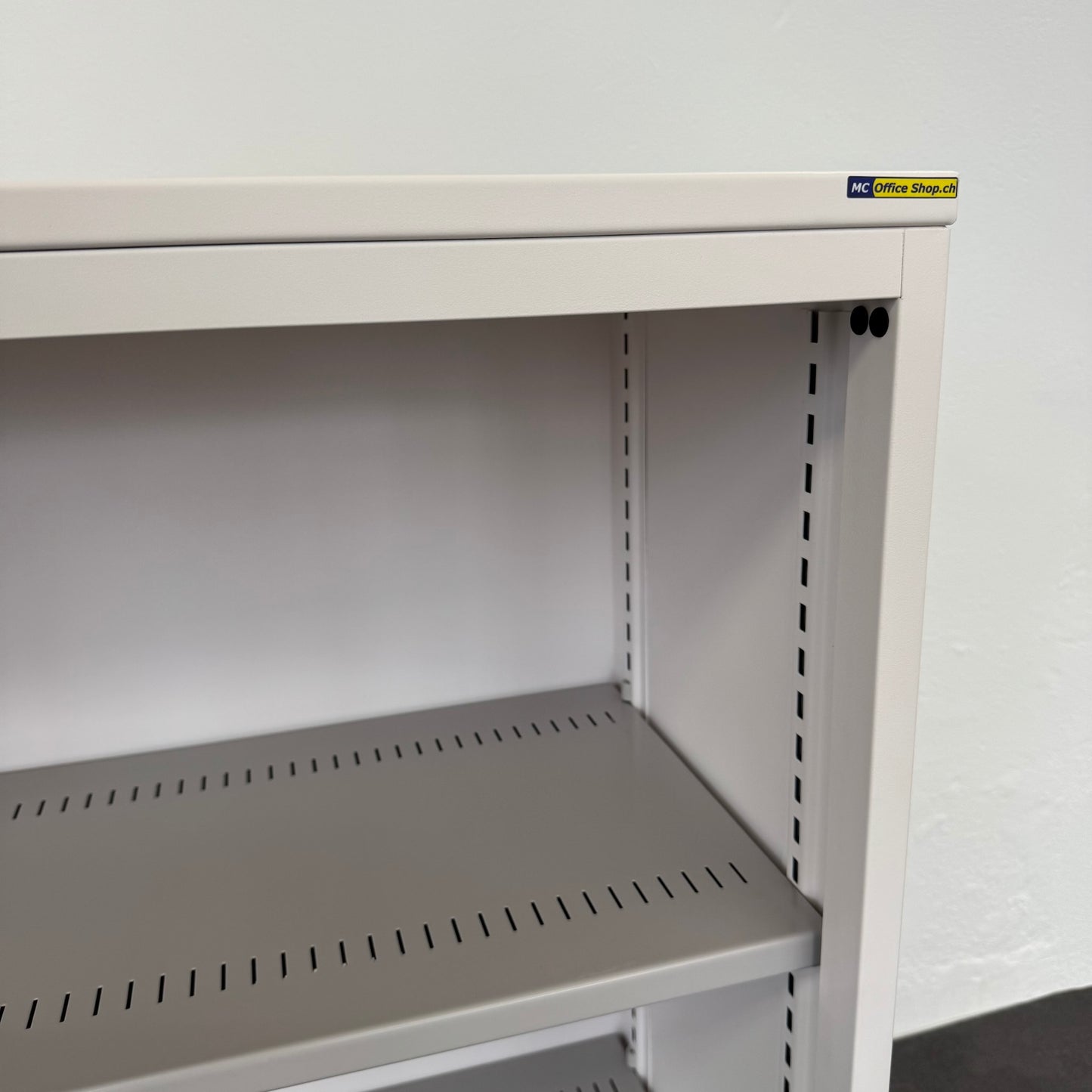 Lista Storage Schiebetür-Aktenschrank Detailfoto Ecke oben rechts