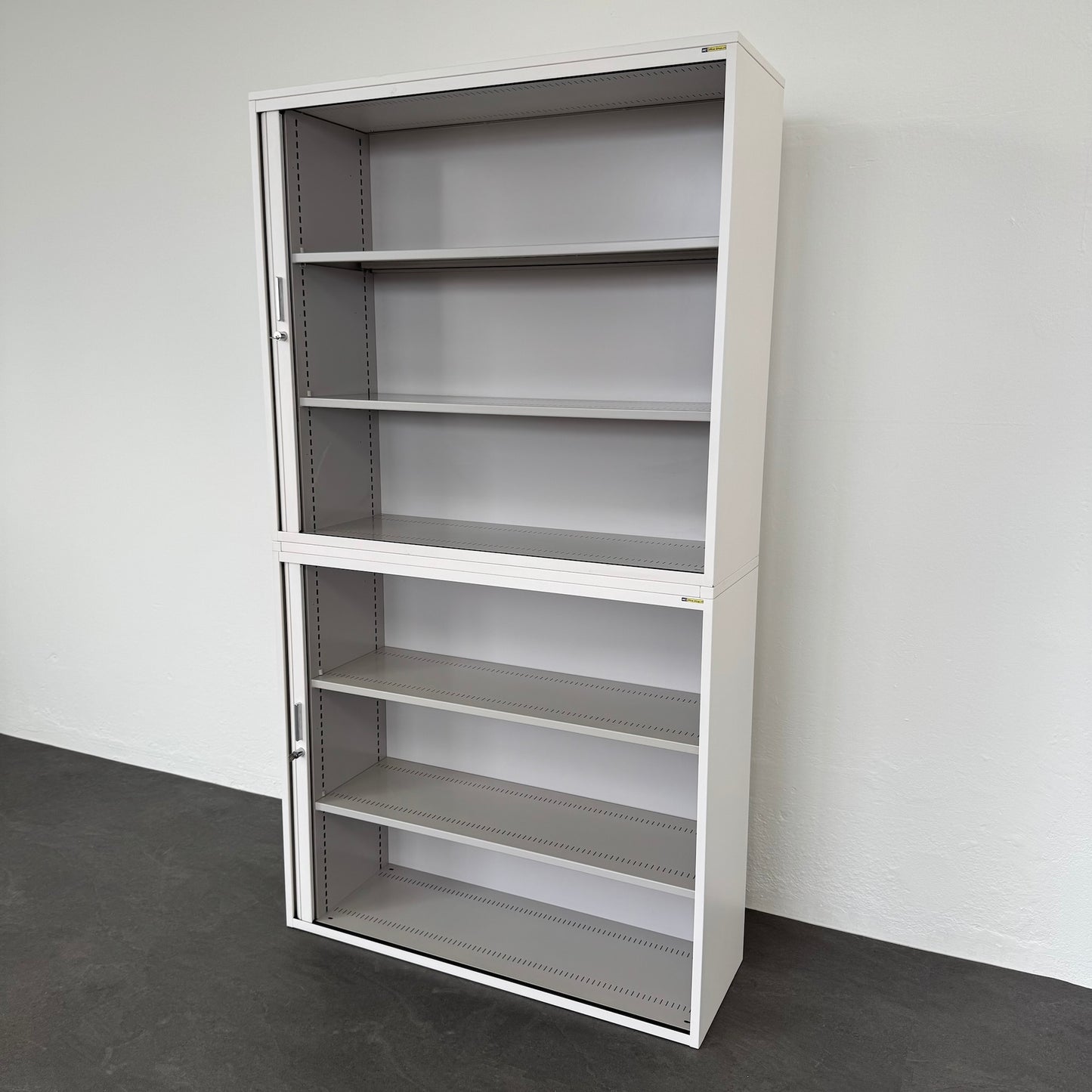 Lista Office Storage Lateralschrank mit Schlüssel