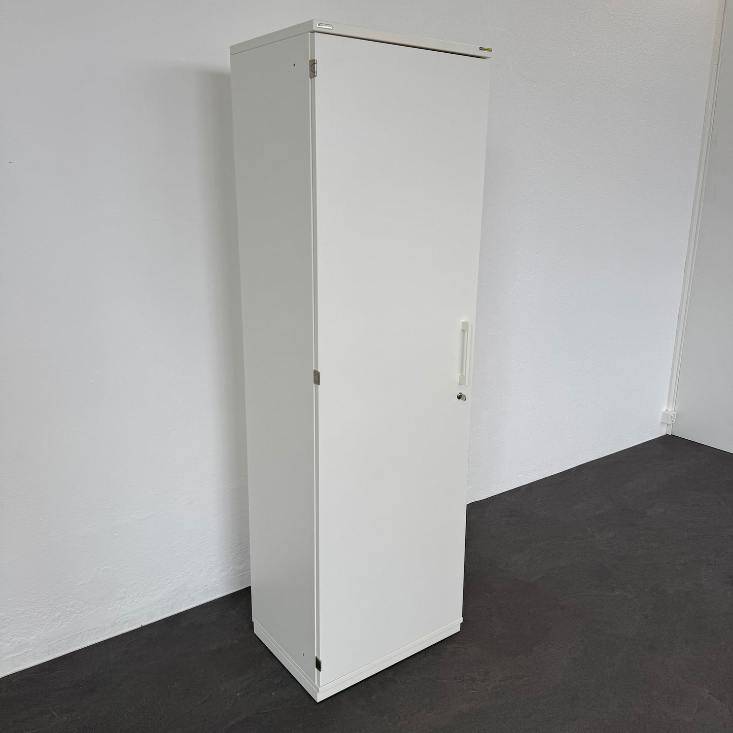 Palmberg Prisma 2 Garderobenschrank mit Schlüssel